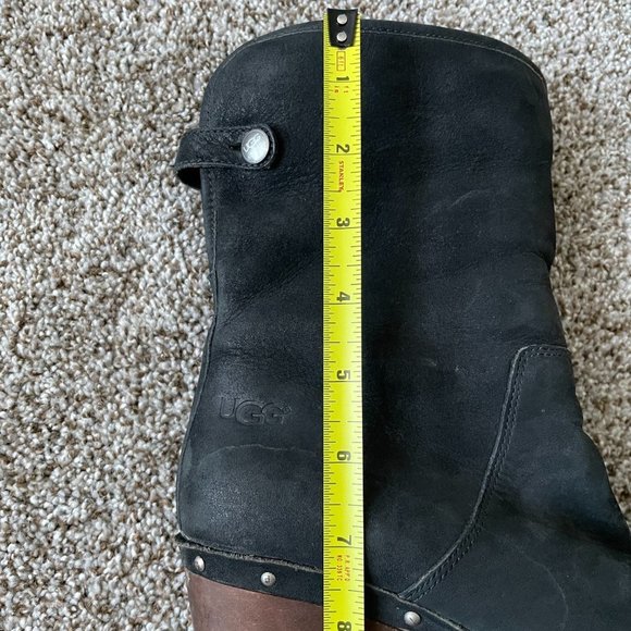 UGG | Lynnea Heeled Shearling Boot - Picture 14 of 14